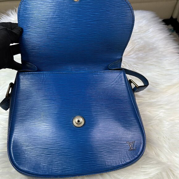 ❌SOLD❌ Authentic Louis Vuitton Saint Cloud GM Epi Leather Crossbody Shoulder Bag - Picture 11 of 17